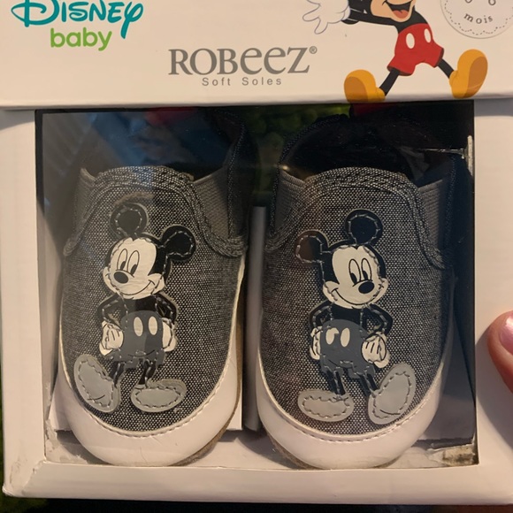 robeez disney baby shoes